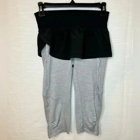 Lululemon Spin It To Win It Crop Size 4 - Picture 3 of 6